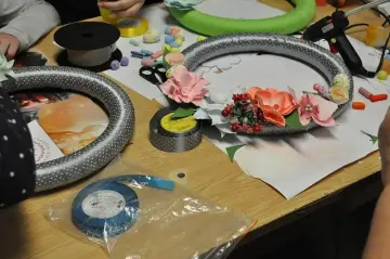 Warsztaty rękodzielnicze w Centrum Kultury w Pleśnej w ramach partnerskiego projektu współpracy pn. Nasze Pogórze, Nasze Tradycje