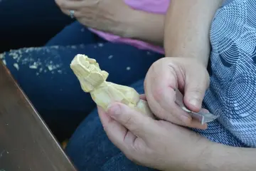 Rozpoczęły się WARSZTATY Z RZEŹBIARSTWA W DREWNIE