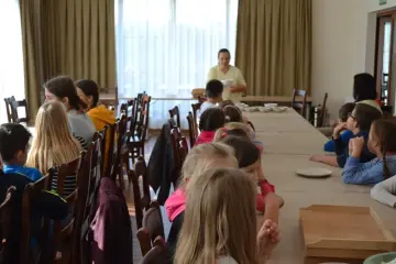 Wizyta uczniów ze szkoły podstawowej z Zakliczyna w Centrum Produktu Lokalnego